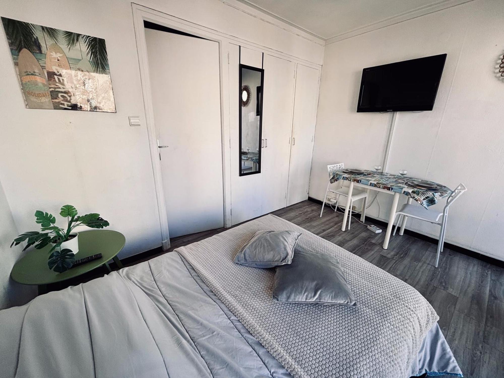 Superbe Studio Pour 2 A 20M De La Plage - 27 Canet-en-Roussillon Ngoại thất bức ảnh